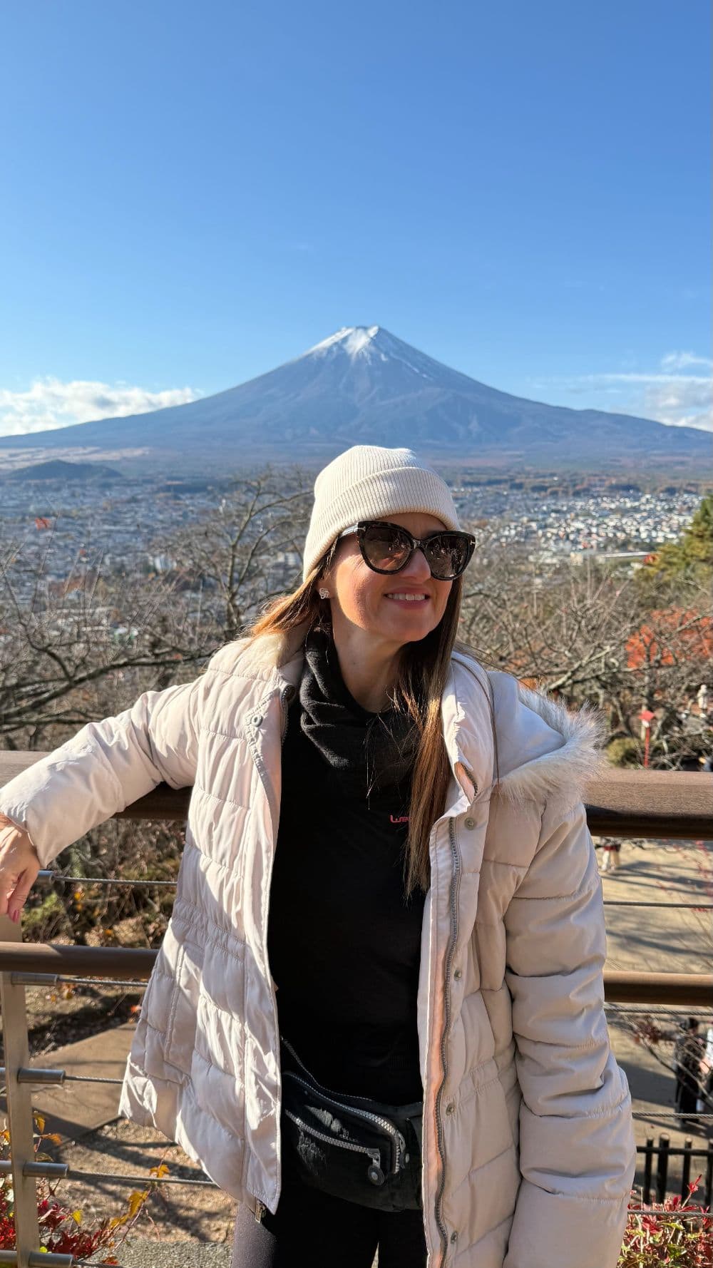 Monte Fuji visto do mirante do Pagode Chureito, em Yamanashi, Japão